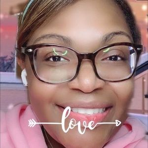 Meet your Posher, Simone